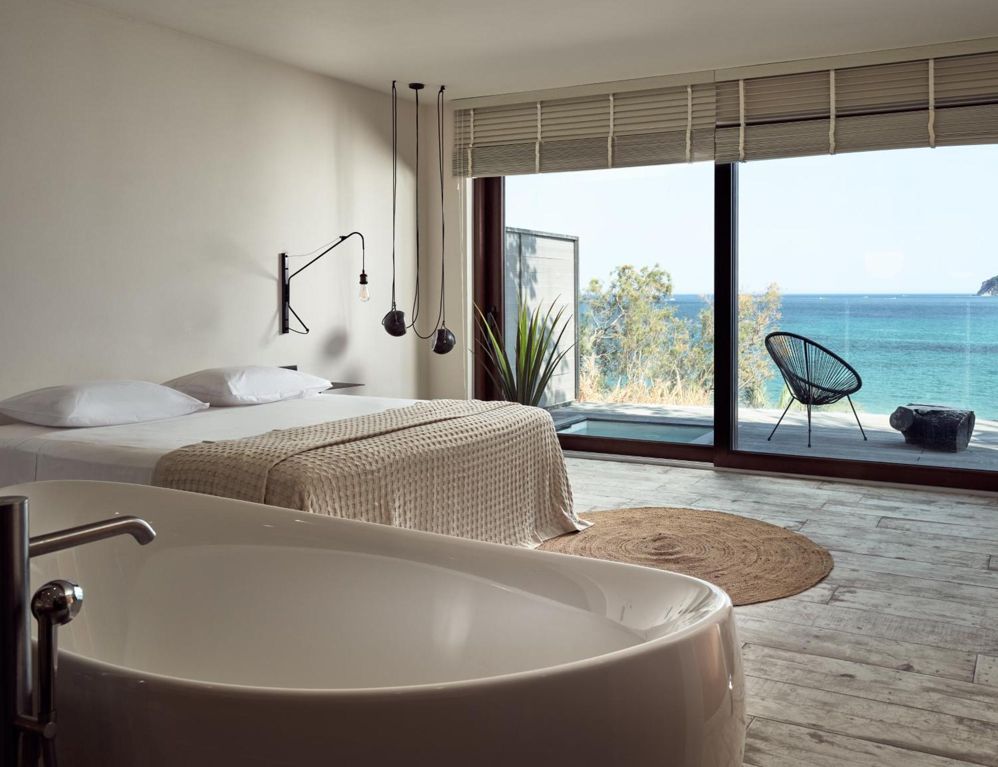 Premium Junior Suite met Buitenbubbelbad en Uitzicht op Zee