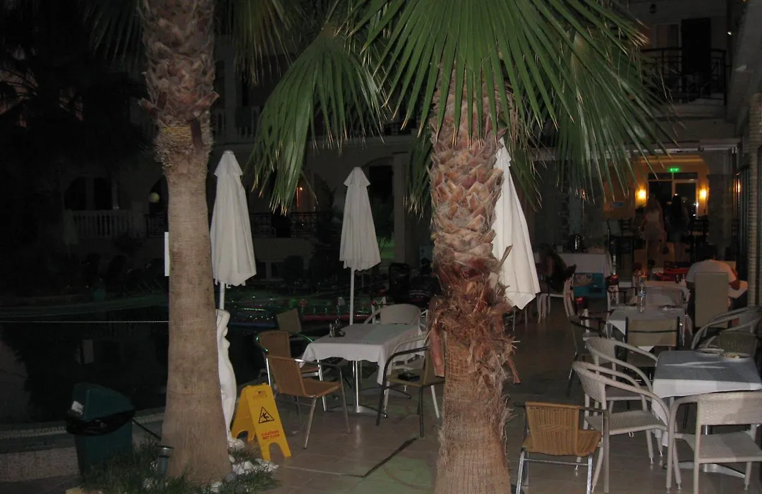 Zante Plaza Hotel&Apartments-1